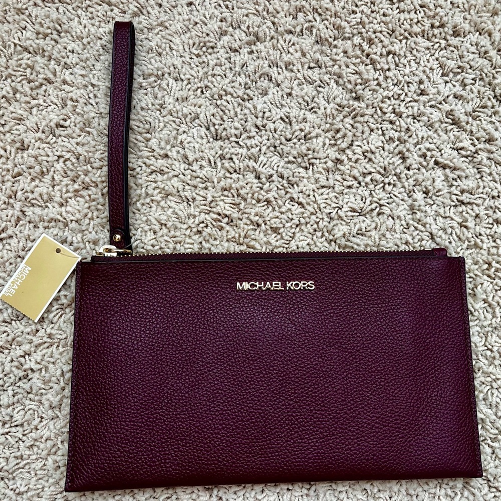 NWT Micheal Kors Jet Charm Wristlet - Merlot